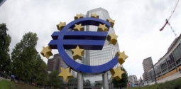 Roboforex: ЕЦБ пытается девальвировать евро