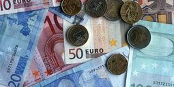 FinFX: в пятницу евро продолжил падение