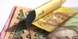 Эксперты: гривну необходимо девальвировать