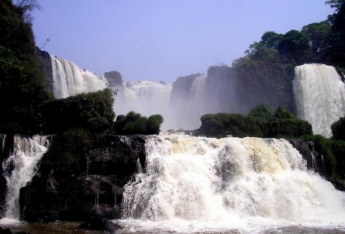 Водопад Saltos del Monday, Парагвай